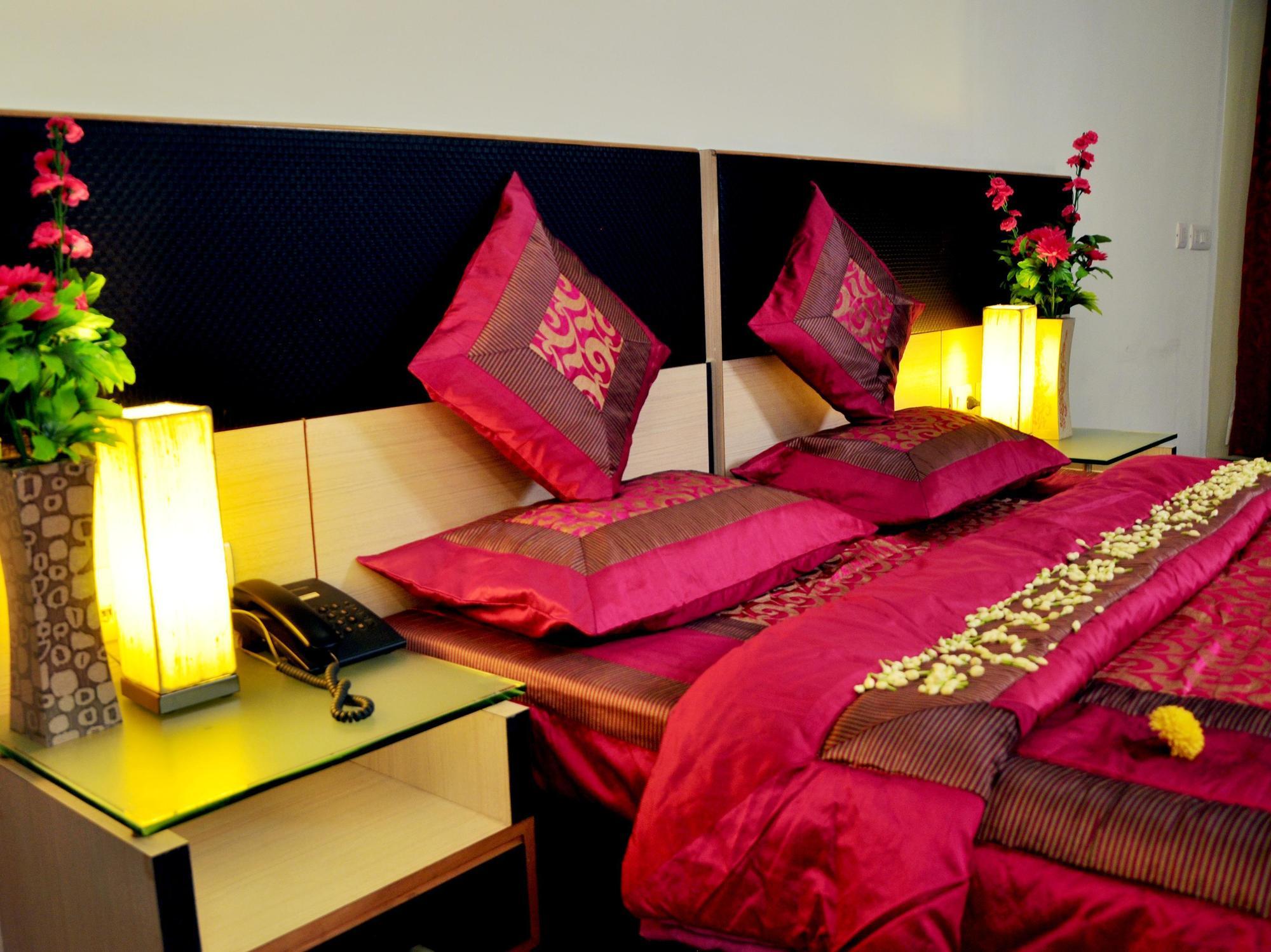 Hotel Sun Park Пондичерри Экстерьер фото