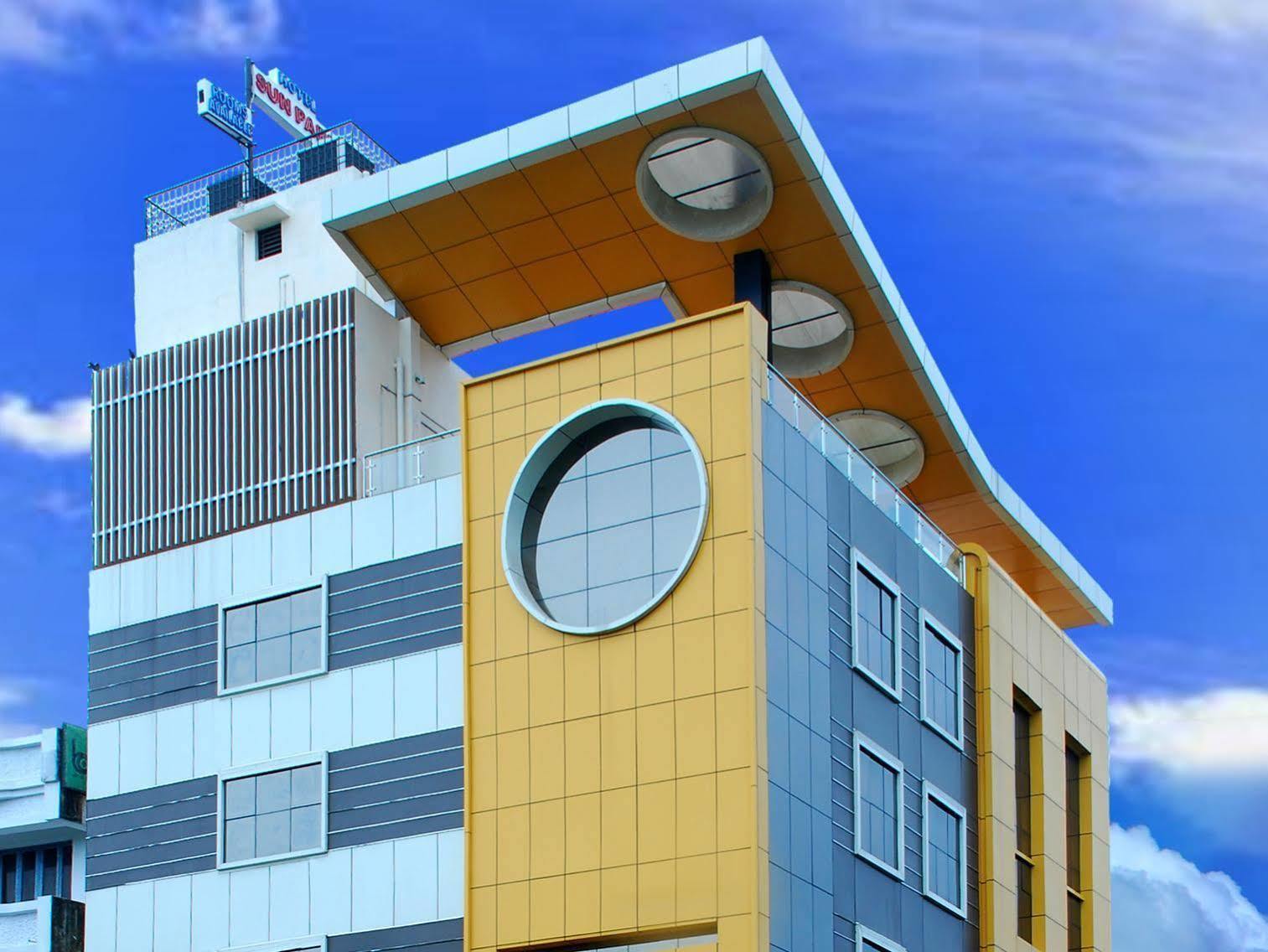 Hotel Sun Park Пондичерри Экстерьер фото