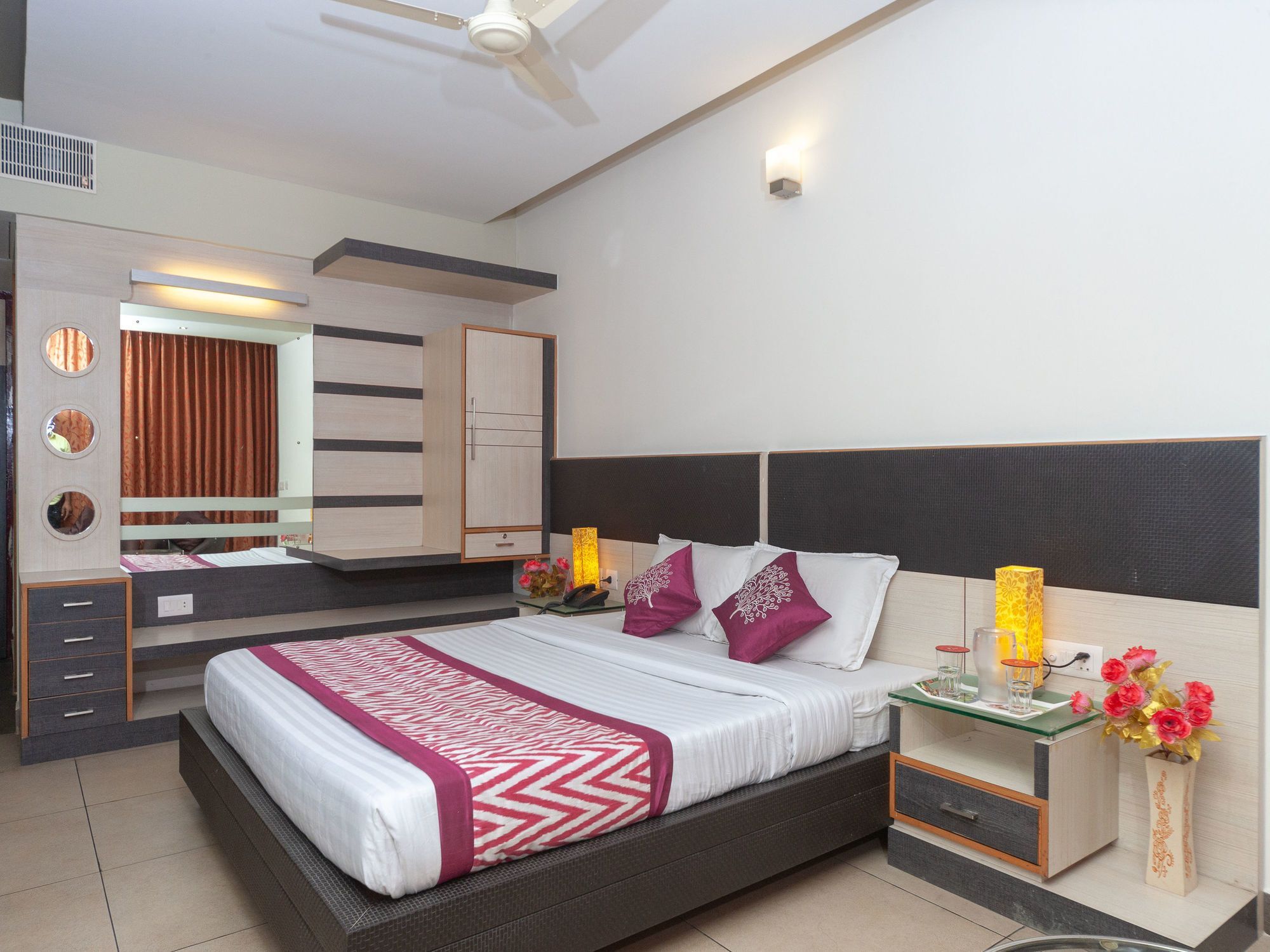 Hotel Sun Park Пондичерри Экстерьер фото